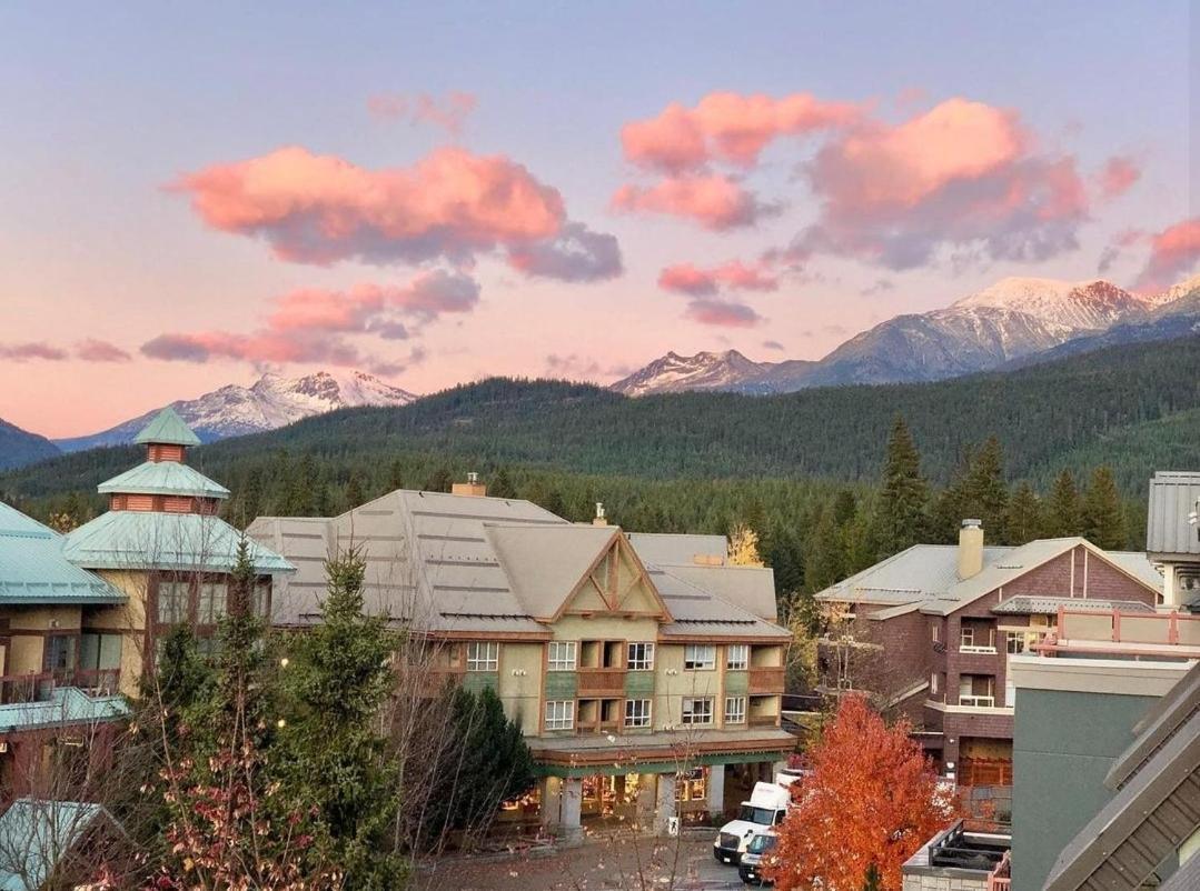 Alpenglow Lodge By Elevate Vacations Whistler Exterior foto